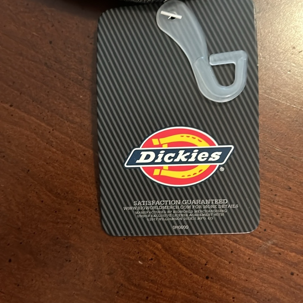 Dickie’s Gray Knit Logo One Size Cuffed Beanie - 100% Acrylic - Picture 3 of 5